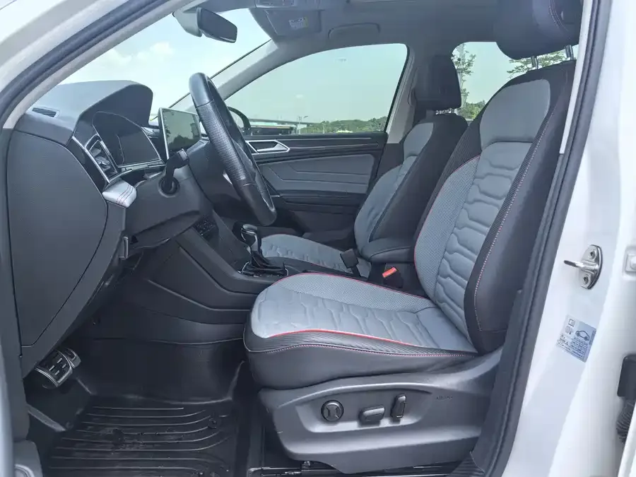 Volkswagen Tiguan L Tiguan L 2022 330TSI Automatic 2WD R-Line Flagship Edition 2022 — миниатюра 5