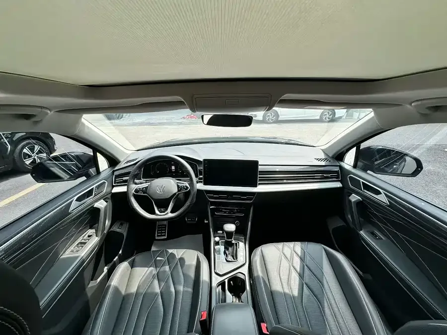 Volkswagen Tiguan L Tiguan L 2022 330TSI Automatic 2WD R-Line Enjoy Edition 2022 — миниатюра 2