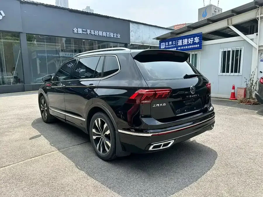 Volkswagen Tiguan L Tiguan L 2022 330TSI Automatic 2WD R-Line Enjoy Edition 2022 — миниатюра 4