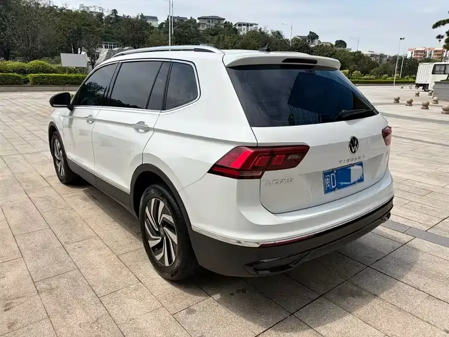 Volkswagen Tiguan L Tiguan L 2025 Outstanding Model 300TSI Automatic 2WD Longteng Edition 2026 — миниатюра 5