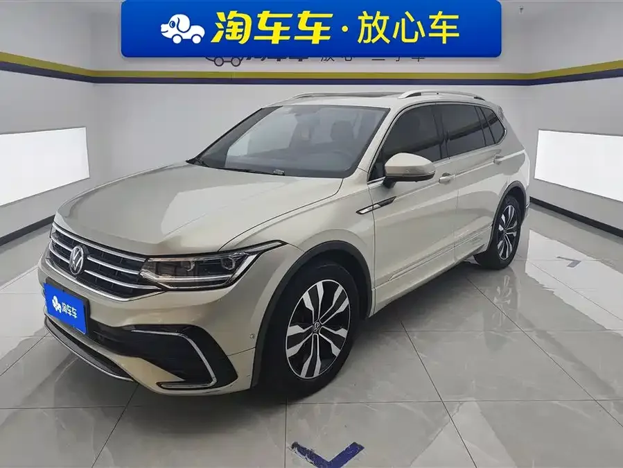 Volkswagen Tiguan L Tiguan L 2022 330TSI Automatic 2WD R-Line Enjoy Edition 2022 — фото 1, купить с доставкой в Москву