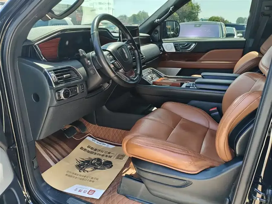 Lincoln Navigator Navigator 2022 3.5T Honor Edition 2022 — миниатюра 3