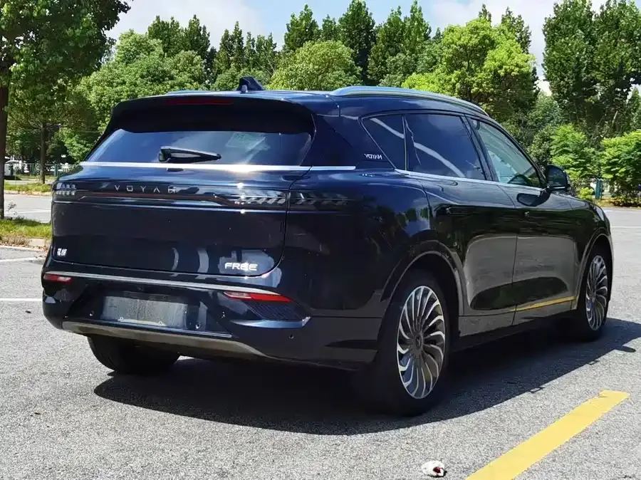Voyah Lantu FREE Lantu FREE 2021 four-wheel drive standard pure electric exclusive luxury package 2022 — миниатюра 3
