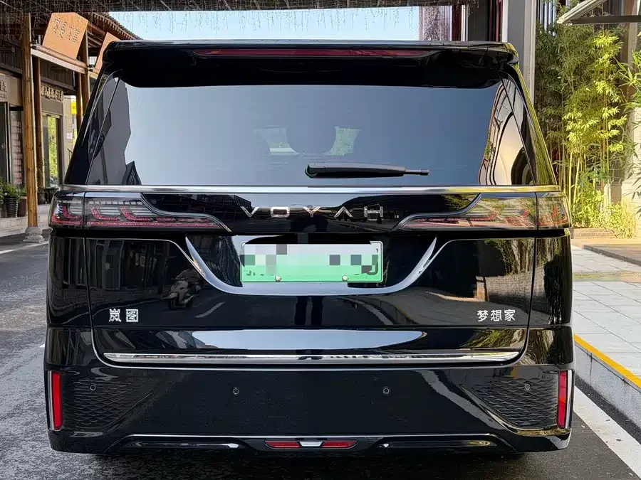 Voyah Lantu Dreamer Lantu Dreamer 2025 PHEV 4WD Flagship Kunpeng Edition 2024 — миниатюра 5