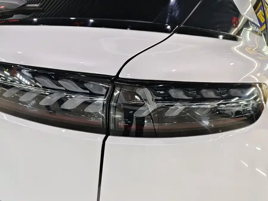Voyah Lantu FREE VOYAH FREE 2025 318 318km RWD Touring Edition 2024 — миниатюра 2