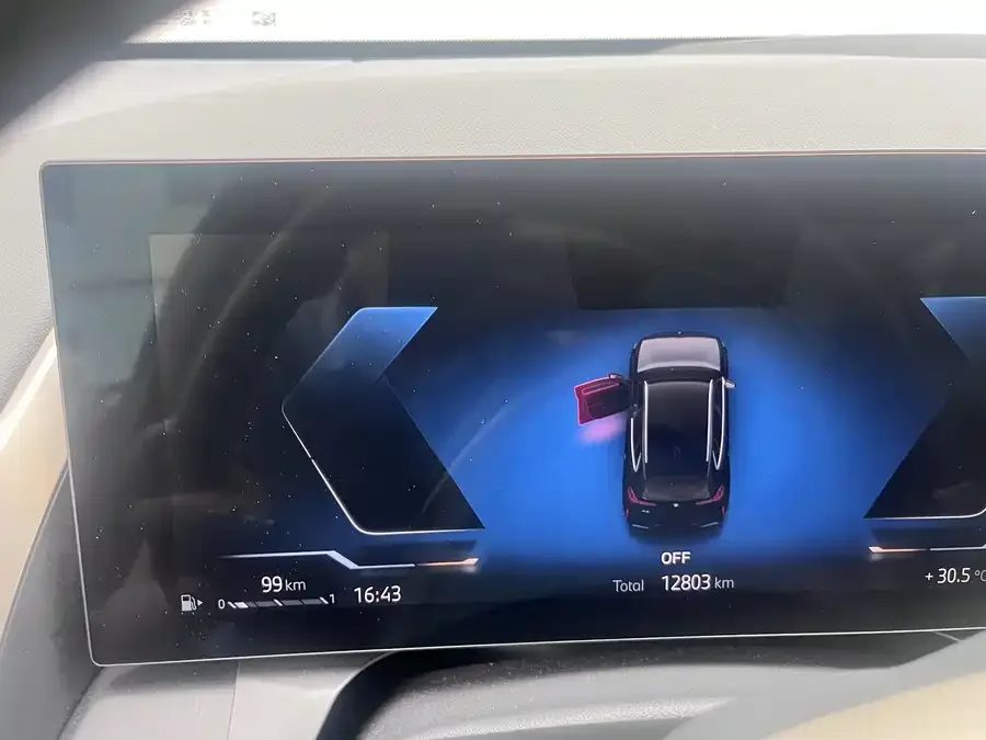 BMW X3 2025 xDrive25L Luxury Package 2025 — миниатюра 3