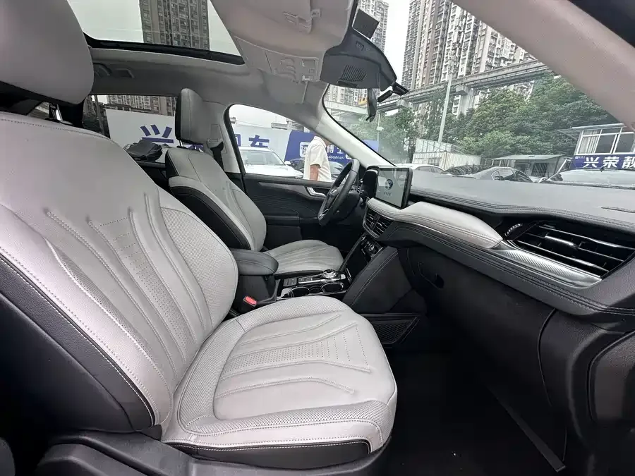 Ford Edge 2020 EcoBoost 245 2WD Premium Edition 2023 — миниатюра 4
