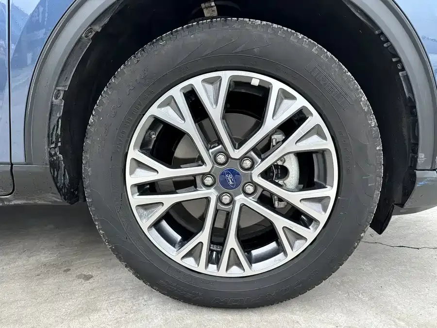 Ford Edge 2020 EcoBoost 245 2WD Premium Edition 2023 — миниатюра 5