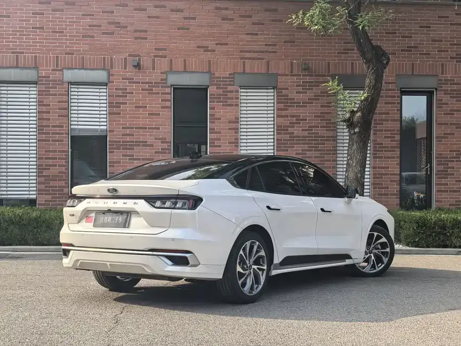 Ford Mondeo 2022 Mondeo EcoBoost 245 Extreme Edition 2022 — миниатюра 2