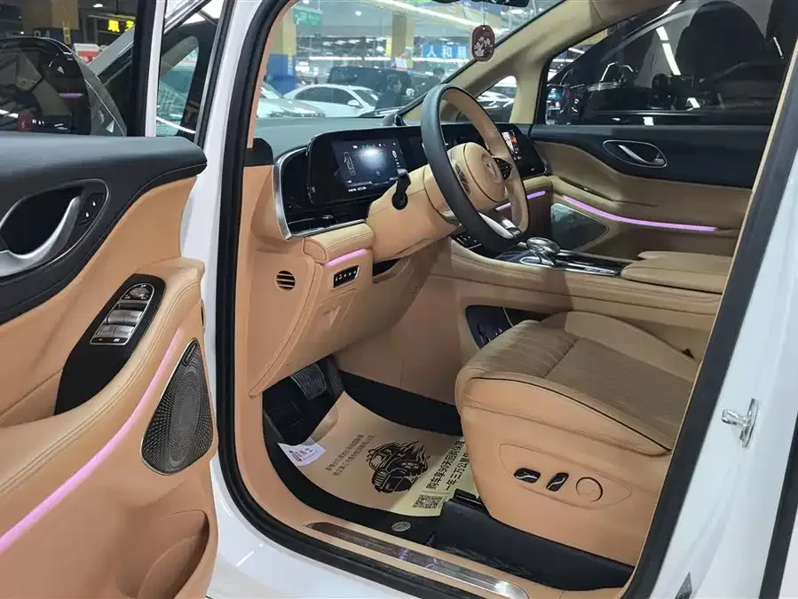 Voyah Lantu Dreamer VOYAH 2024 PHEV Ultra-Long-Range Flagship Edition 2024 — миниатюра 3