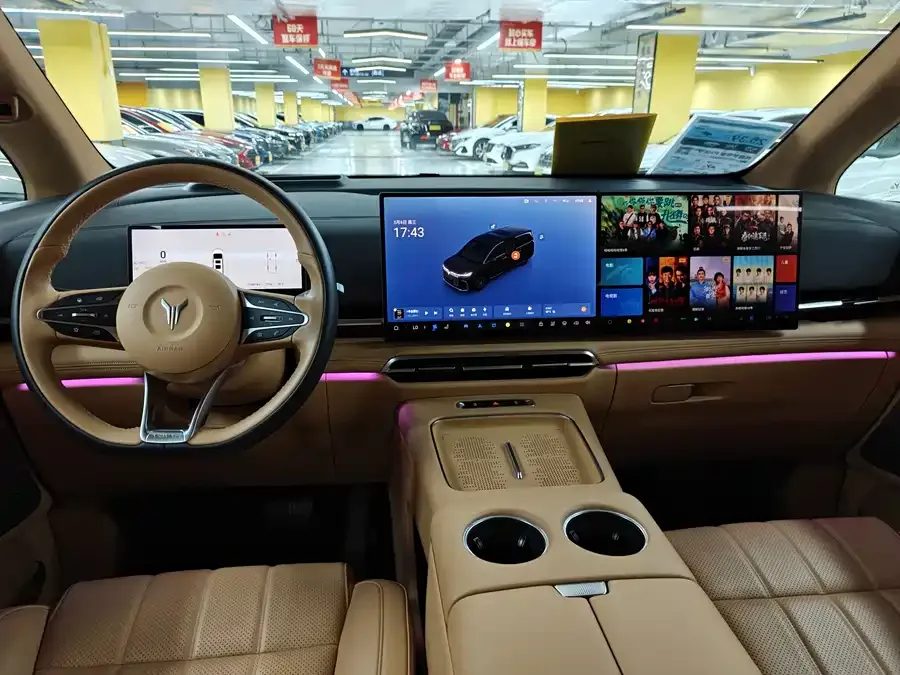 Voyah Lantu Dreamer Lantu Dreamer 2025 PHEV 4WD Flagship Kunpeng Edition 2024 — миниатюра 3