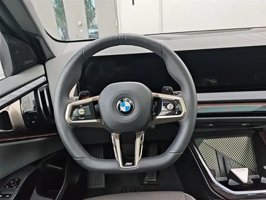 BMW X3 2025 xDrive30L Leading M Sports Package 2025 — миниатюра 3