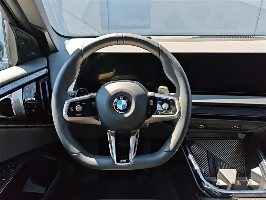 BMW X3 2025 xDrive30L Exclusive M Sport Package 2025 — миниатюра 3