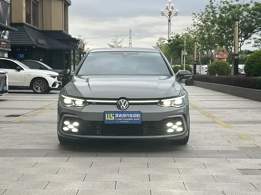 Volkswagen Golf 2024