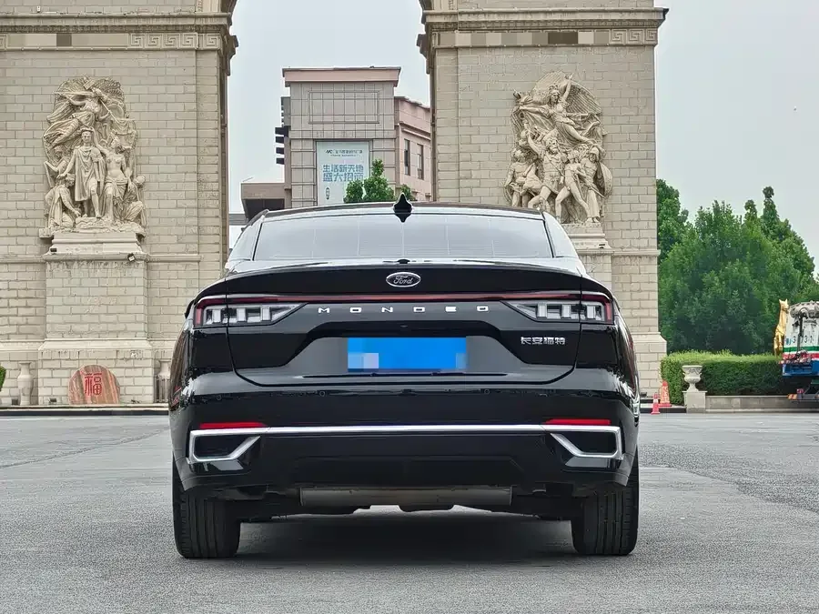 Ford Mondeo Mondeo 2025 2.0T EcoBoost Luxury Edition 2024 — миниатюра 2