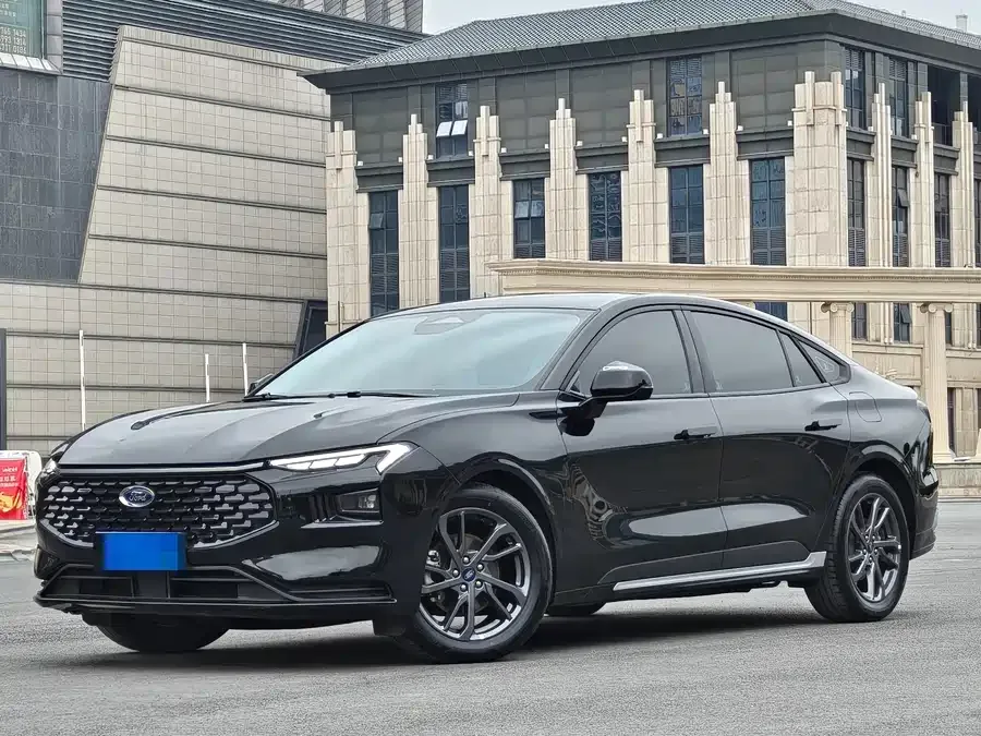 Ford Mondeo Mondeo 2025 2.0T EcoBoost Luxury Edition 2024 — фото 1, купить с доставкой в Москву