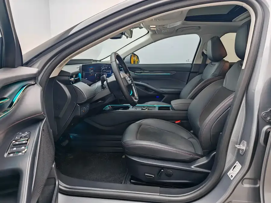 Ford Mondeo 2023 Mondeo EcoBoost 180 Luxury 2023 — миниатюра 4
