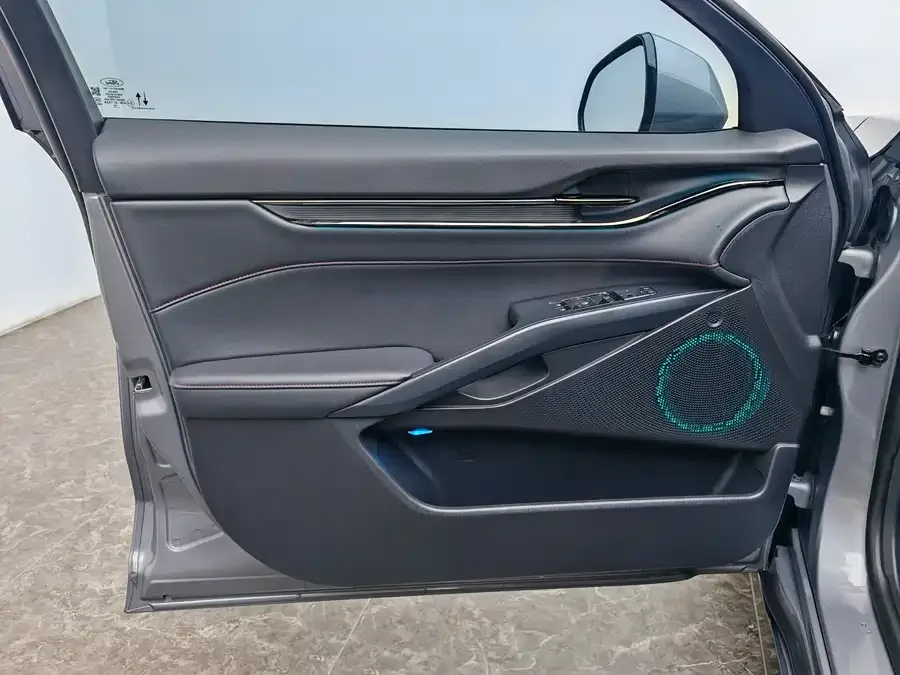 Ford Mondeo 2023 Mondeo EcoBoost 180 Luxury 2023 — миниатюра 5