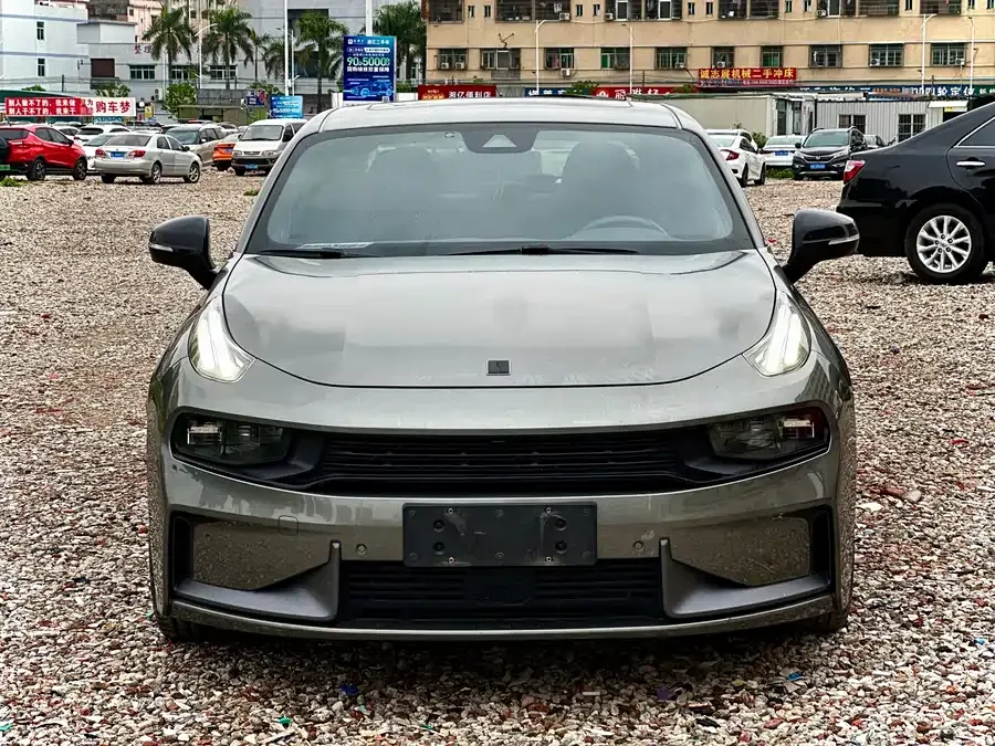 Lynk & Co 03 2022