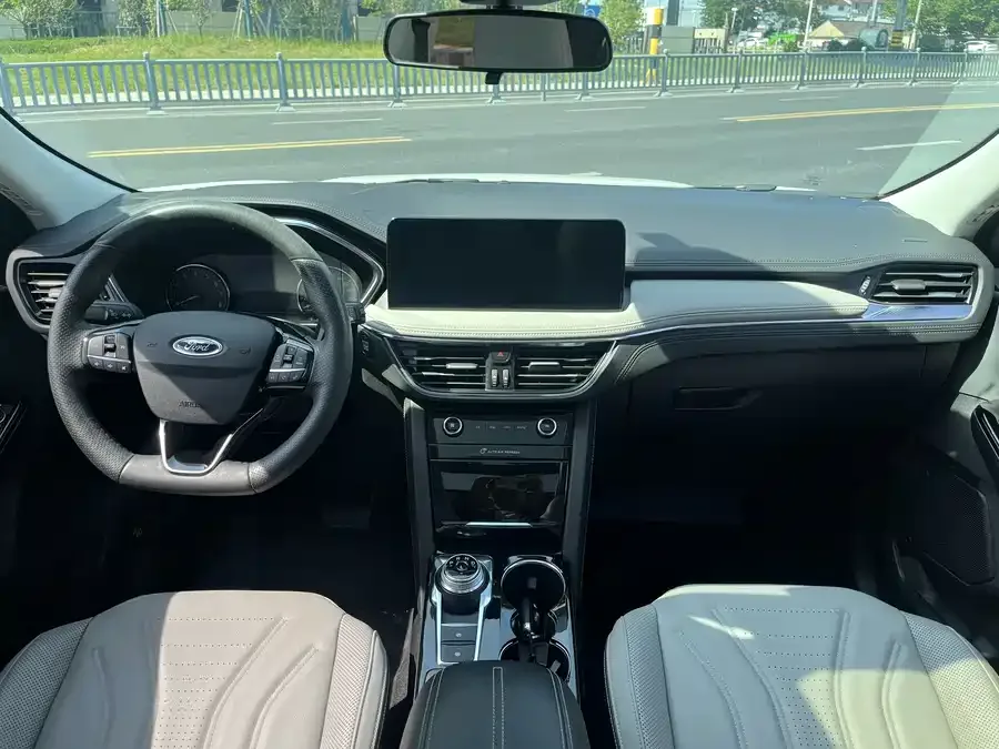 Ford Edge 2020 EcoBoost 245 2WD Premium Edition 2023 — миниатюра 4