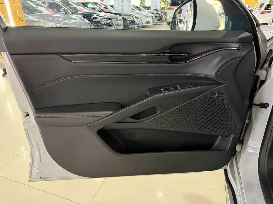 Ford Mondeo 2023 Mondeo EcoBoost 180 Luxury 2023 — миниатюра 5