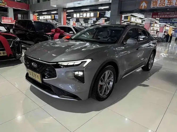 Ford EVOS EVOS 2022 EcoBoost 245 Fashion Edition 2022 — фото 1, купить с доставкой в Москву