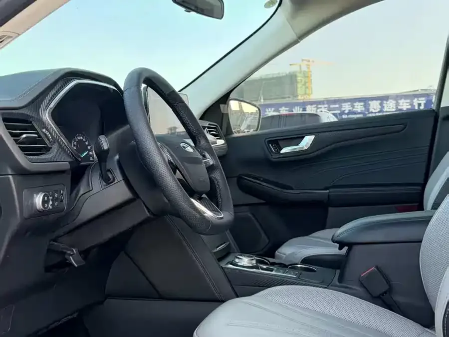 Ford Edge 2020 EcoBoost 245 2WD Premium Edition 2023 — миниатюра 4