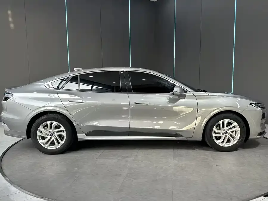Ford Mondeo Mondeo 2022 facelift EcoBoost 245 Fashion Edition 2023 — миниатюра 2