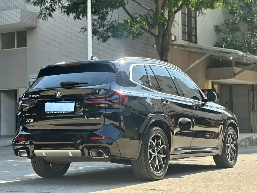 BMW X3 2022 facelift xDrive25i M Sport package 2023 — миниатюра 4