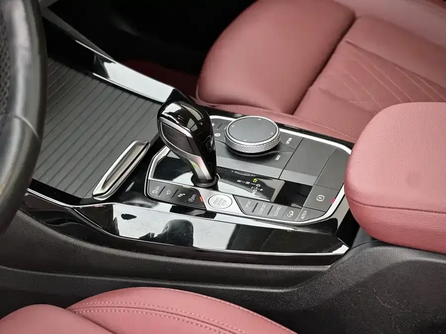 BMW X3 2022 Model 2 xDrive30i Leading M Night Edition 2023 — миниатюра 3