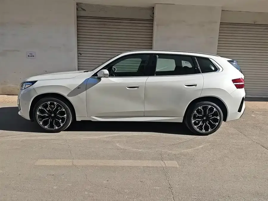 BMW X3 2025 xDrive30L Premium M Sport Night Edition 2025 — миниатюра 2