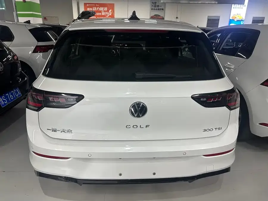 Volkswagen Golf Golf 2025 300TSI R-Line 2024 — миниатюра 2