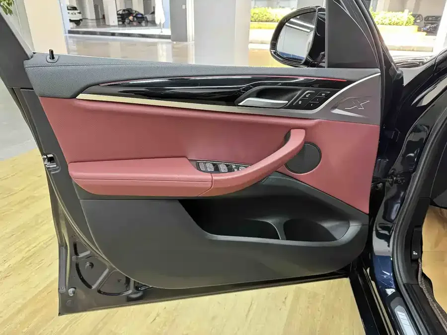 BMW X3 2022 xDrive25i M Sport Package 2023 — миниатюра 4