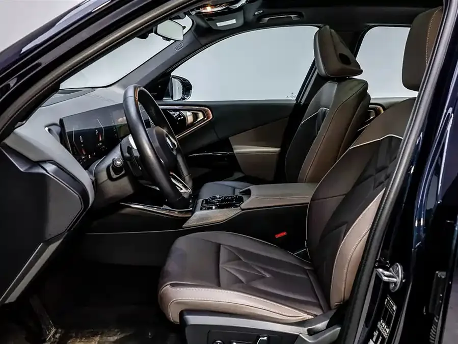 BMW X3 2025 xDrive30L Premium M Sport Night Edition 2025 — миниатюра 3