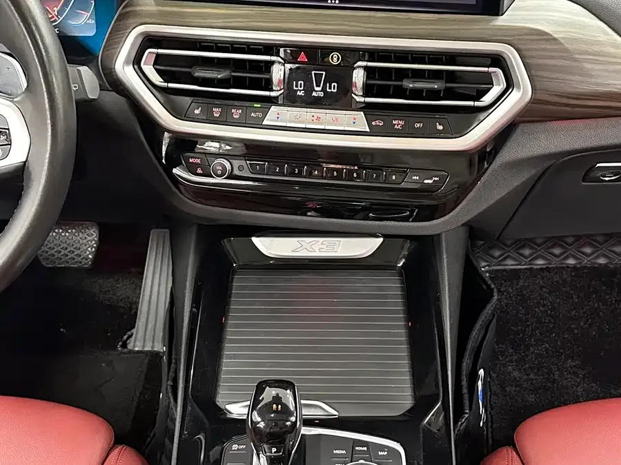 BMW X3 2022 xDrive30i Advanced M Night Package 2022 — миниатюра 4