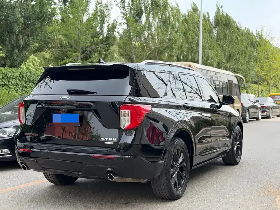 Ford Explorer Explorer 2022 EcoBoost 285 4WD 30th Anniversary Edition 7 Seats 2022 — миниатюра 4