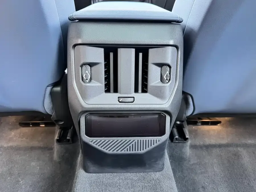 BMW X3 2025 xDrive30L Exclusive M Sport Package 2025 — миниатюра 5