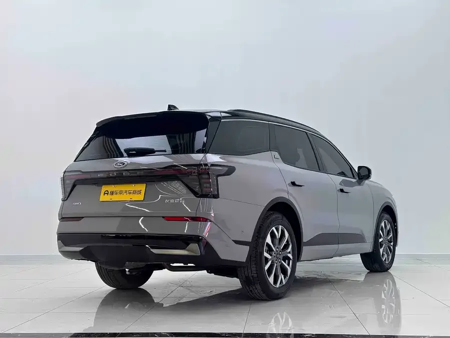 Ford Edge 2023 Sharp L 2.0T EcoBoost 4WD 7-seater Ultimate Edition 2023 — миниатюра 2