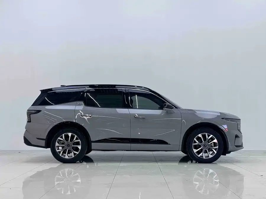 Ford Edge 2023 Sharp L 2.0T EcoBoost 4WD 7-seater Ultimate Edition 2023 — миниатюра 4