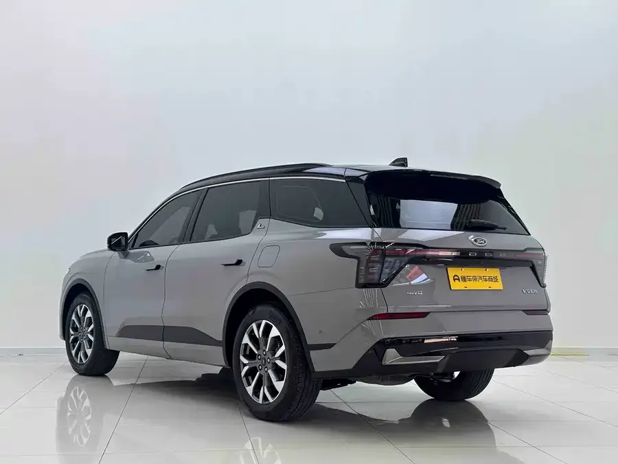 Ford Edge 2023 Sharp L 2.0T EcoBoost 4WD 7-seater Ultimate Edition 2023 — миниатюра 5