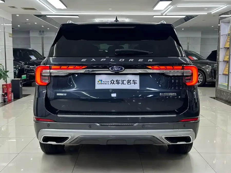 Ford Explorer Explorer 2023 EcoBoost 285 4WD Titanium Edition 7 Seaters 2023 — миниатюра 2