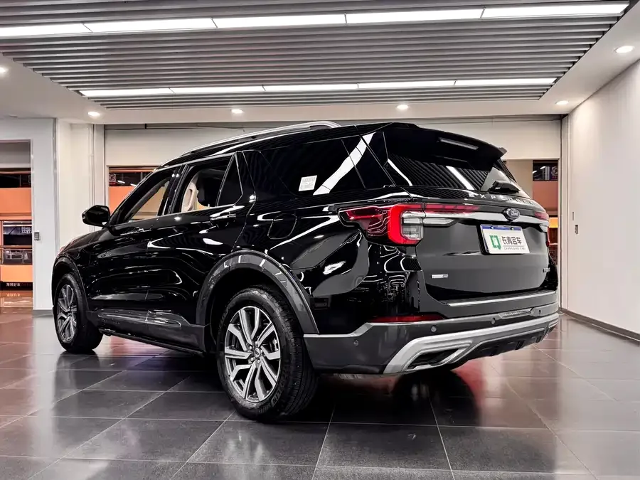 Ford Explorer Explorer 2023 EcoBoost 285 4WD Titanium Edition 7 Seaters 2023 — миниатюра 4