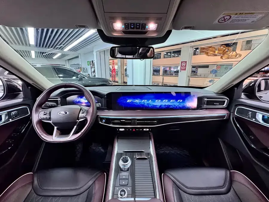 Ford Explorer Explorer 2023 EcoBoost 285 4WD Titanium Edition 7 Seaters 2023 — миниатюра 5