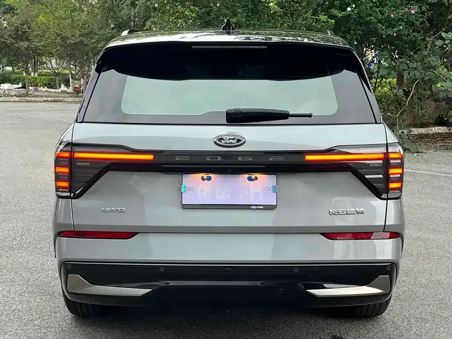 Ford Edge 2023 Sharp L 2.0T EcoBoost 4WD 7-seater Ultimate Edition 2024 — миниатюра 2