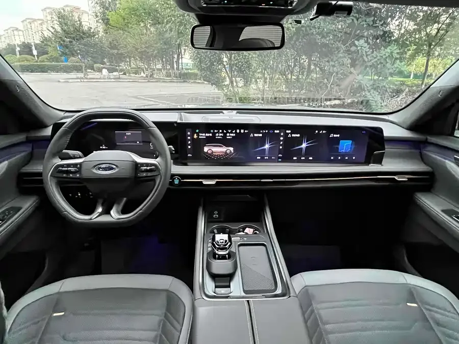 Ford Edge 2023 Sharp L 2.0T EcoBoost 4WD 7-seater Ultimate Edition 2024 — миниатюра 3