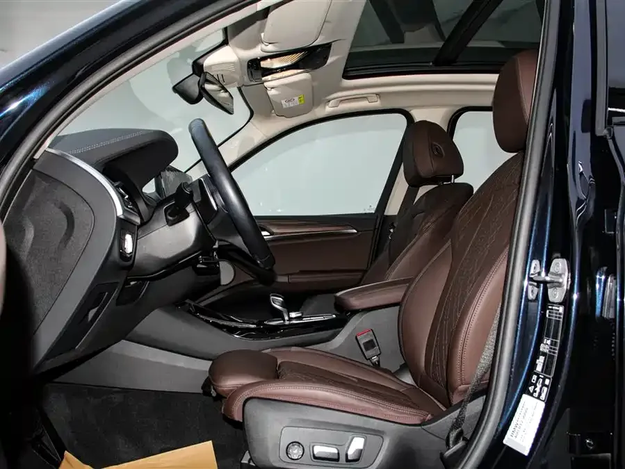 BMW X3 2023 facelift xDrive30i Leading M Night Edition 2023 — миниатюра 5