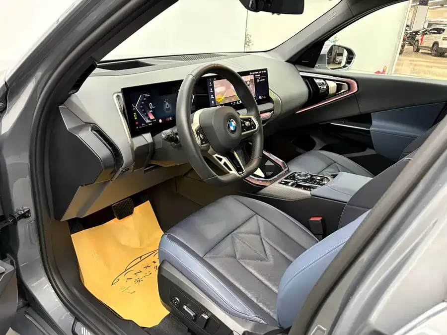 BMW X3 2025 xDrive30L Premium M Sport Night Edition 2025 — миниатюра 3