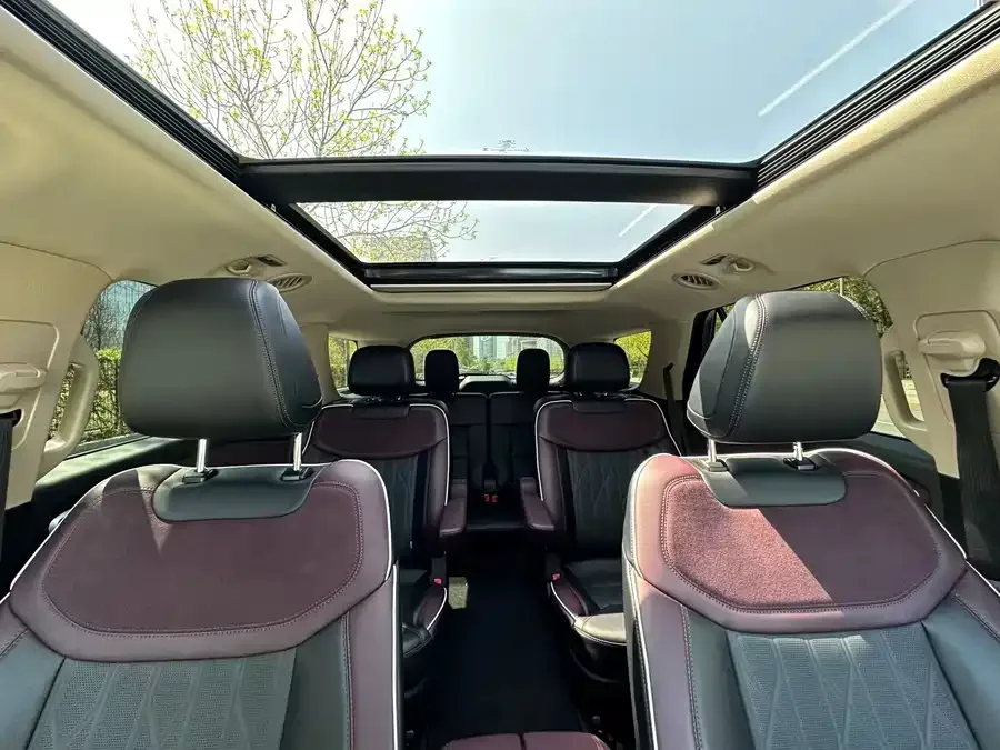 Ford Explorer Explorer 2023 EcoBoost 285 4WD Titanium Edition 6 Seaters 2023 — миниатюра 4