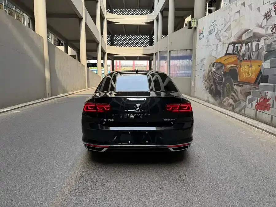 Volkswagen Magotan Magotan 2021 330TSI DSG 30th Anniversary Edition 2022 — миниатюра 2