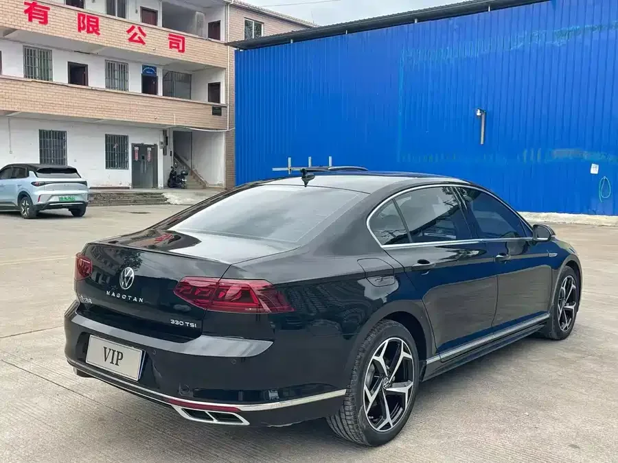 Volkswagen Magotan Magotan 2023 2 million commemorative edition 330TSI DSG luxury model 2024 — миниатюра 2